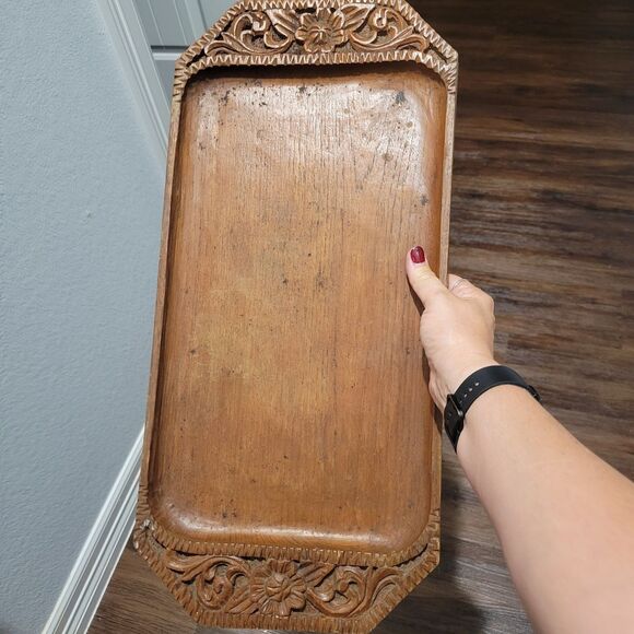 Vtg hand carved wooden serving tray with floral motif MCM India Mid Century - Picture 4 of 9